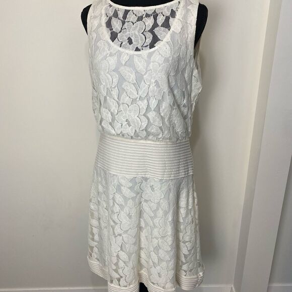 #112 GABBY SKYE cream sleeveless dress NWT - Picture 2 of 9